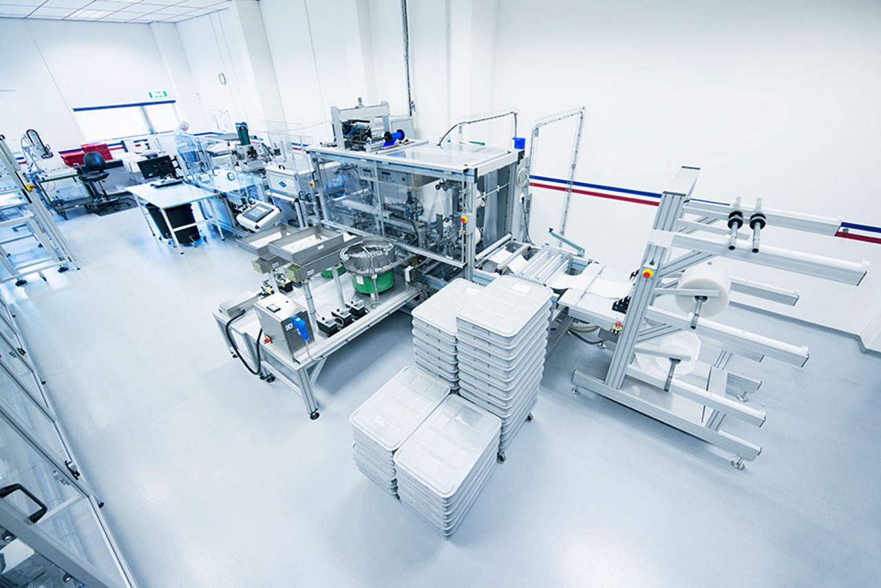 Överblick av ett renrum.